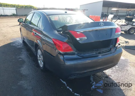 2011 Toyota Avalon z USA, uszkodzony, nr VIN 4T1BK3DB3BU408936